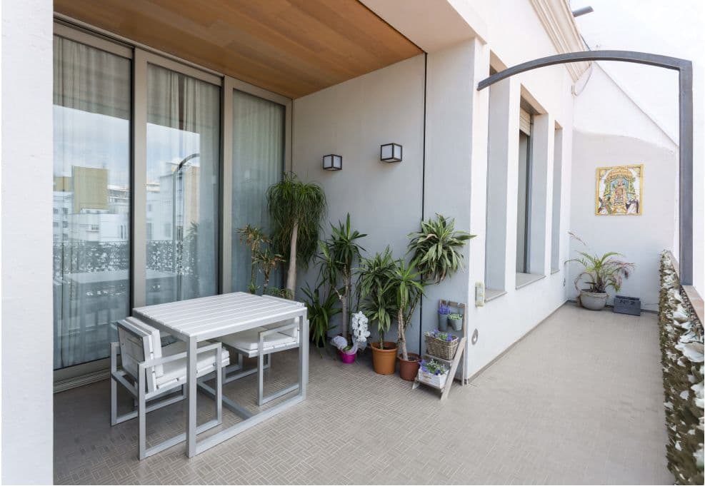 Charming terrace of the rental apartment